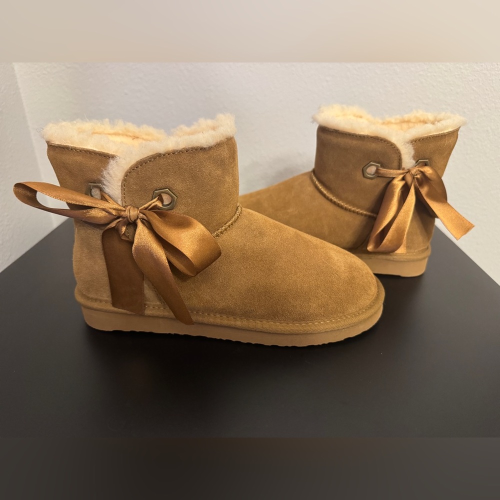 Pawz by Bearpaw Amelia II suede ankle boots hickory ribbon bows BRAND NEW! Sz.8